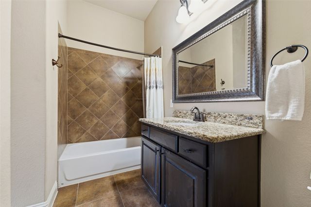 8517 Revenue Way, North Richland Hills, TX 76182