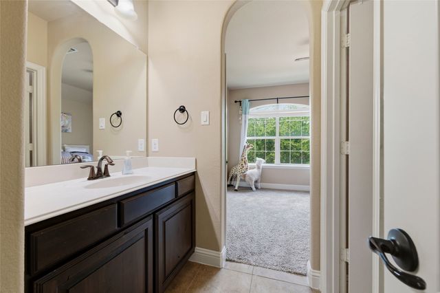 8517 Revenue Way, North Richland Hills, TX 76182