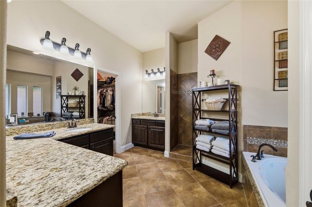 8517 Revenue Way, North Richland Hills, TX 76182