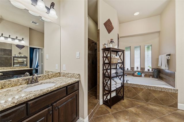 8517 Revenue Way, North Richland Hills, TX 76182
