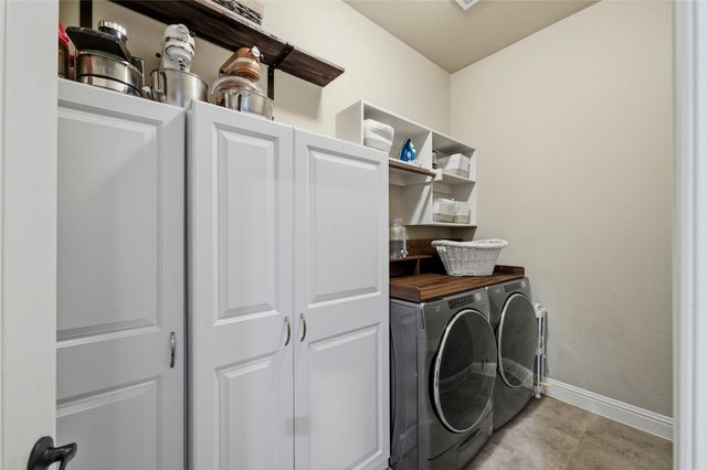 8517 Revenue Way, North Richland Hills, TX 76182