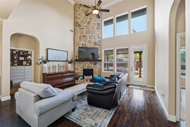 8517 Revenue Way, North Richland Hills, TX 76182