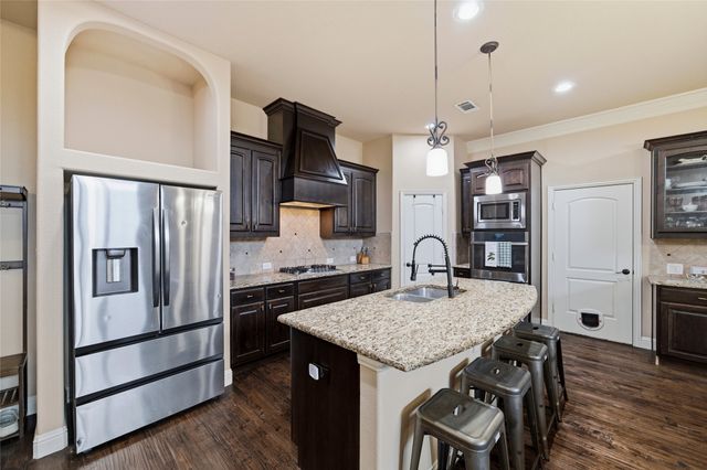 8517 Revenue Way, North Richland Hills, TX 76182