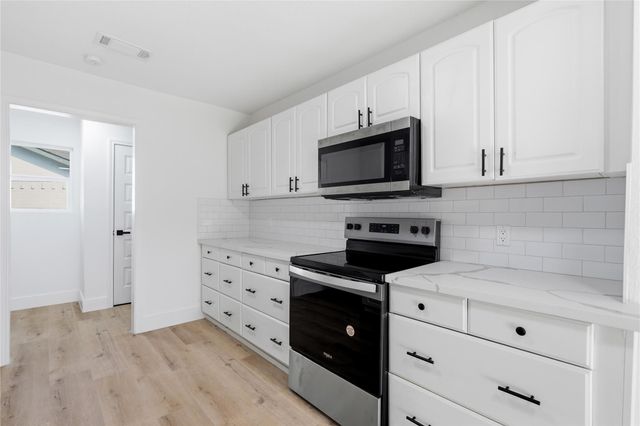 9809 Wren Court, Conroe, TX 77385