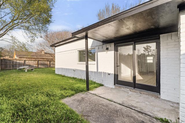 9809 Wren Court, Conroe, TX 77385