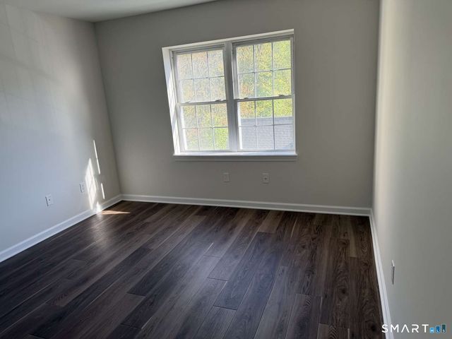 75 Washington Avenue 7-305, Hamden, CT 06518