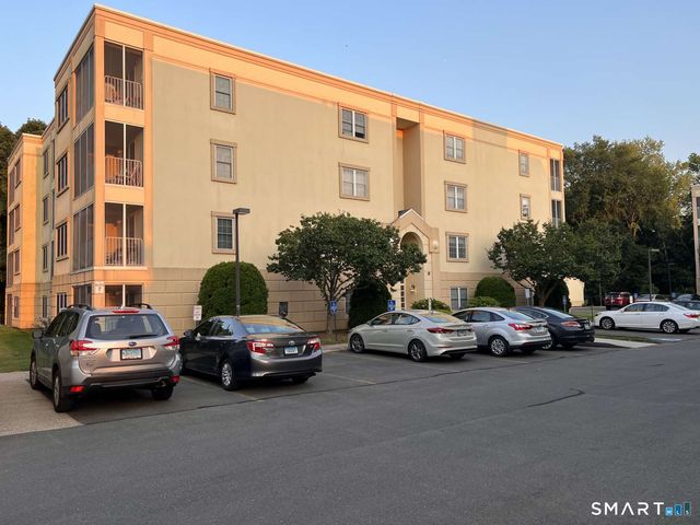 75 Washington Avenue 7-305, Hamden, CT 06518