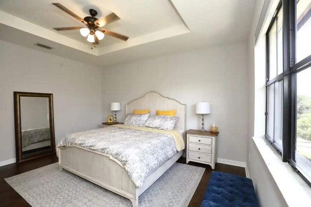 807 E Village Circle, Davie, FL 33325