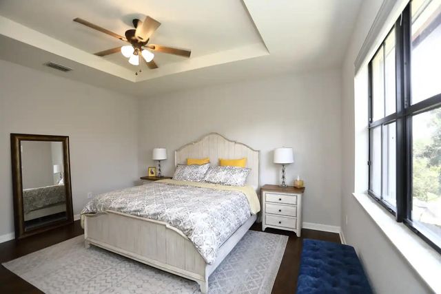 807 E Village Circle, Davie, FL 33325