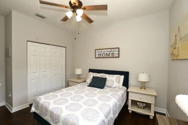 807 E Village Circle, Davie, FL 33325