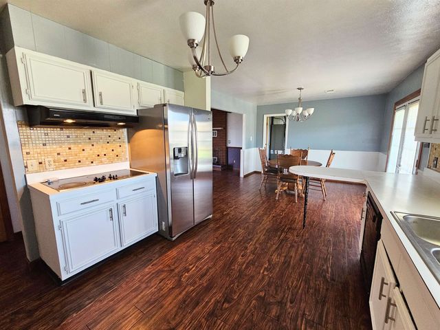 19377 Huntington Rd, Gallipolis Ferry, WV 25515