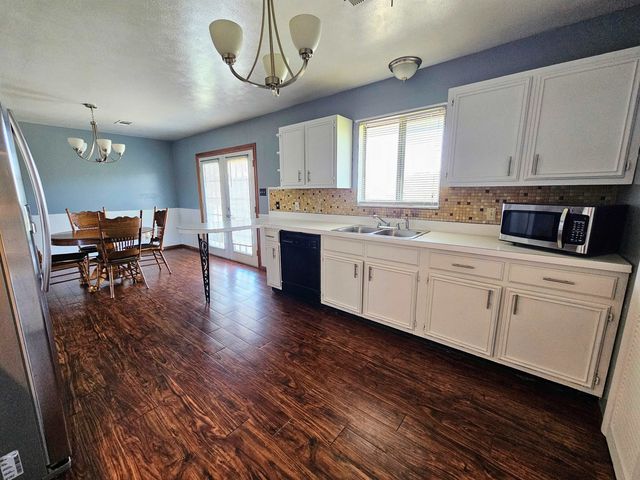 19377 Huntington Rd, Gallipolis Ferry, WV 25515