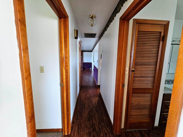 19377 Huntington Rd, Gallipolis Ferry, WV 25515