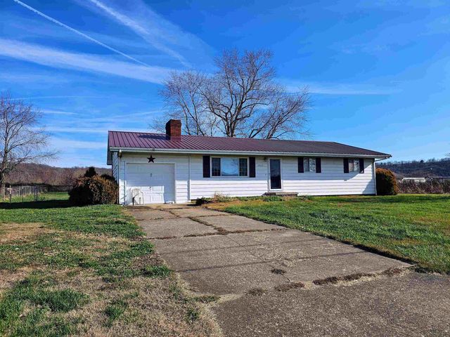 19377 Huntington Rd, Gallipolis Ferry, WV 25515