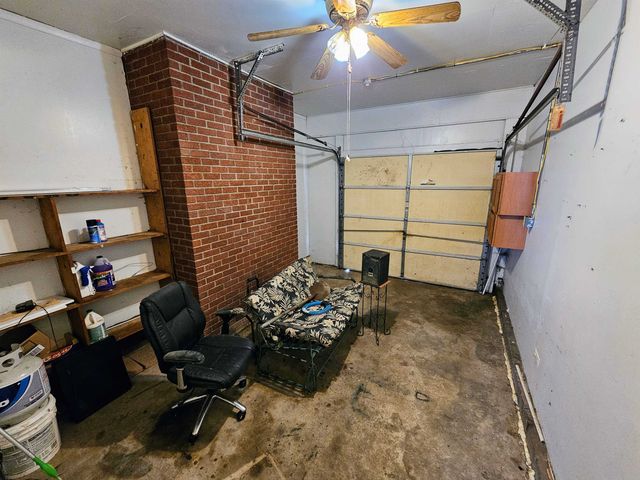 19377 Huntington Rd, Gallipolis Ferry, WV 25515