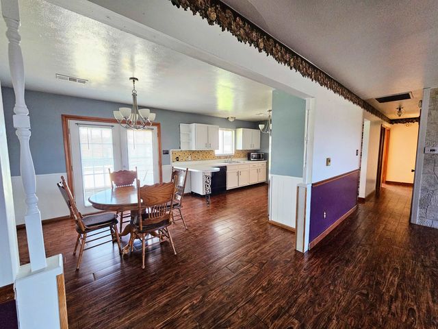 19377 Huntington Rd, Gallipolis Ferry, WV 25515