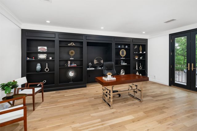 5919 Club Hill Place, Dallas, TX 75248