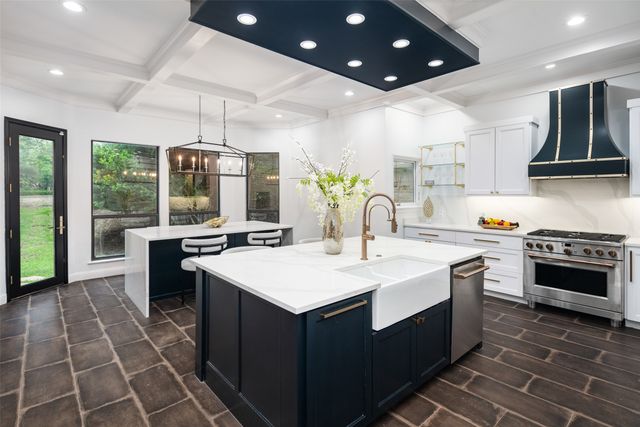 5919 Club Hill Place, Dallas, TX 75248