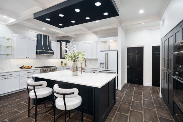 5919 Club Hill Place, Dallas, TX 75248