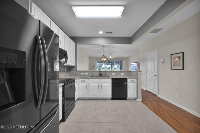 7990 BAYMEADOWS Road E, 2302, Jacksonville, FL 32256