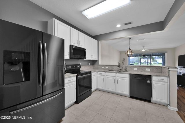 7990 BAYMEADOWS Road E, 2302, Jacksonville, FL 32256