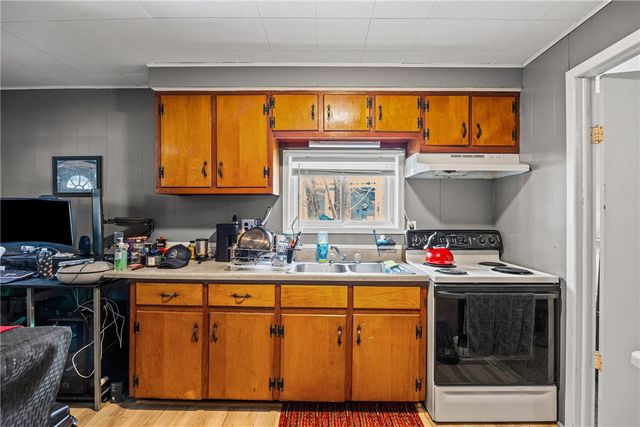 1 Sisson Street, Lyons, NY 14489