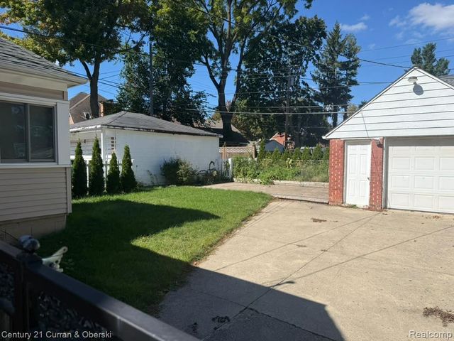22510 Cherry Hill Street, Dearborn, MI 48124