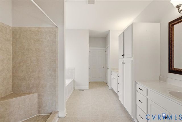 13006 Hensley Rd, Midlothian, VA 23112