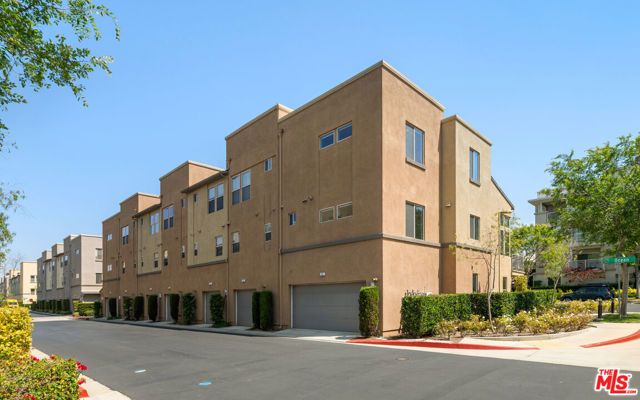5449 Strand 101, Hawthorne, CA 90250