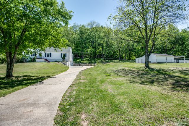 4141 Creek Trail Dr, Whites Creek, TN 37189
