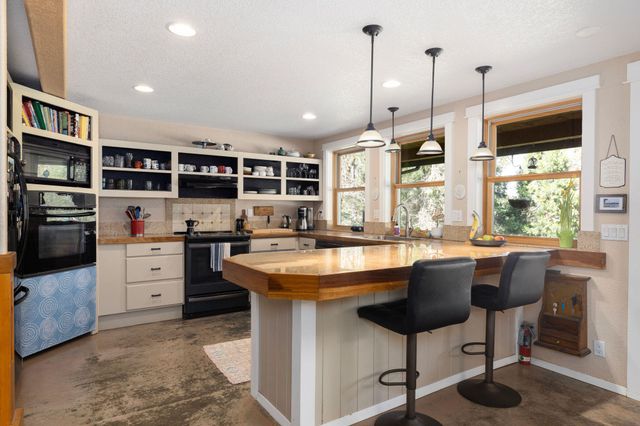 267 Grays Creek Road, Grants Pass, OR 97527