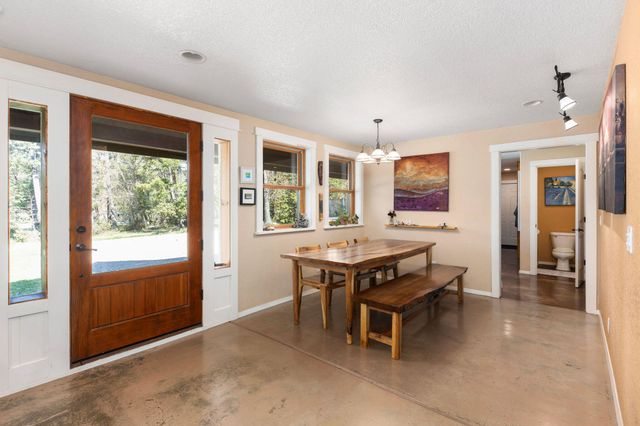 267 Grays Creek Road, Grants Pass, OR 97527
