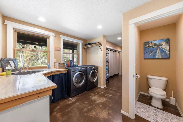 267 Grays Creek Road, Grants Pass, OR 97527