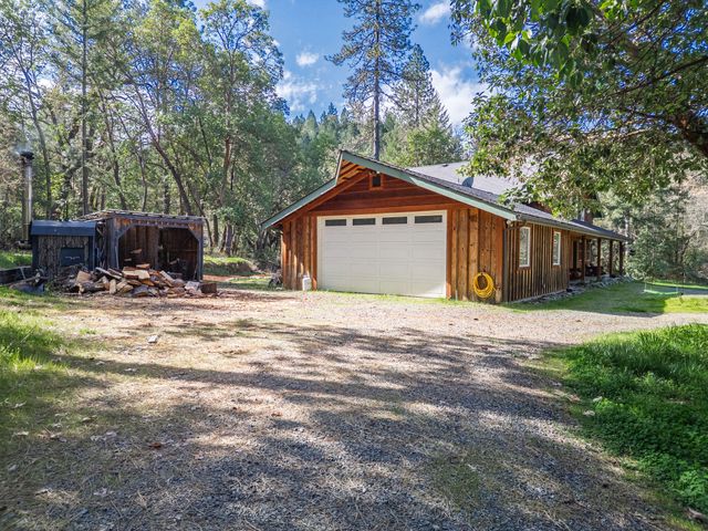 267 Grays Creek Road, Grants Pass, OR 97527