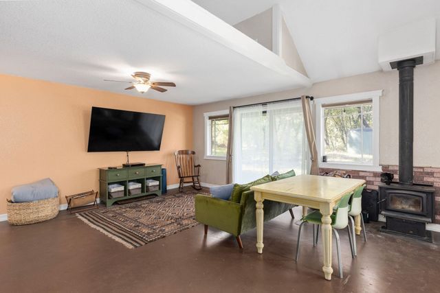 267 Grays Creek Road, Grants Pass, OR 97527