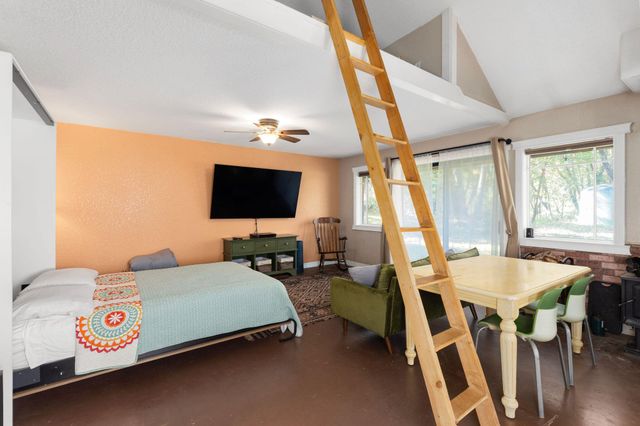 267 Grays Creek Road, Grants Pass, OR 97527