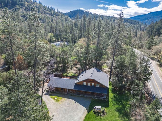 267 Grays Creek Road, Grants Pass, OR 97527