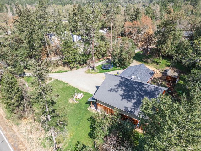 267 Grays Creek Road, Grants Pass, OR 97527