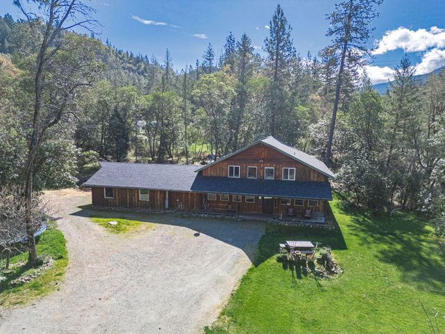 267 Grays Creek Road, Grants Pass, OR 97527