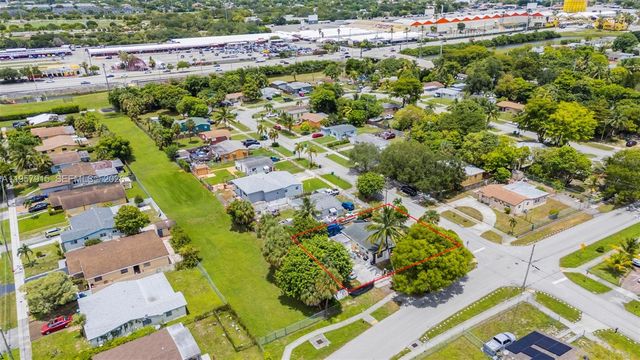 901 NW 34th Ter, Lauderhill, FL 33311