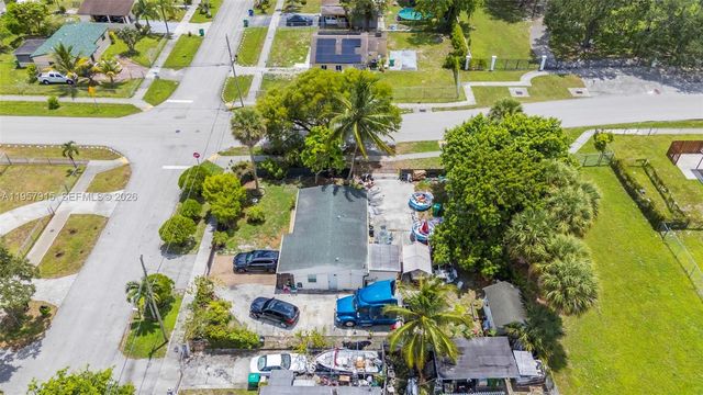 901 NW 34th Ter, Lauderhill, FL 33311