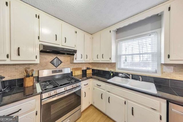 2830 Pine Meadow Drive, Marietta, GA 30066