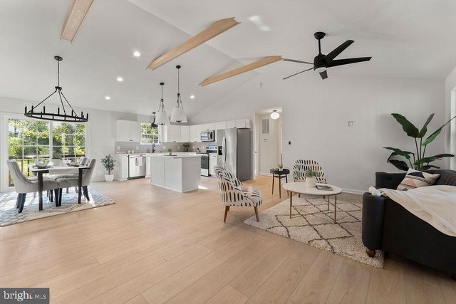 95 WOODLAND SHORES DR, Louisa, VA 23093