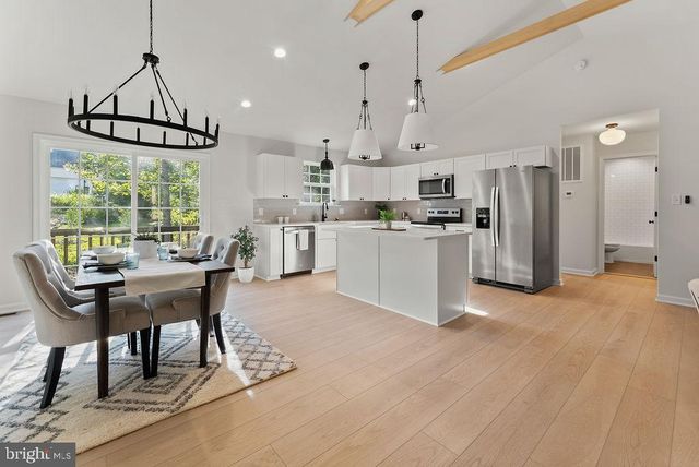 95 WOODLAND SHORES DR, Louisa, VA 23093