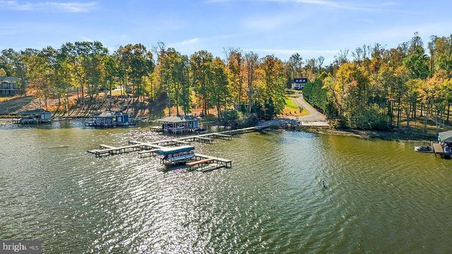 95 WOODLAND SHORES DR, Louisa, VA 23093