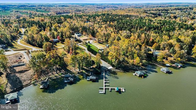 95 WOODLAND SHORES DR, Louisa, VA 23093