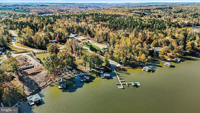 95 WOODLAND SHORES DR, Louisa, VA 23093