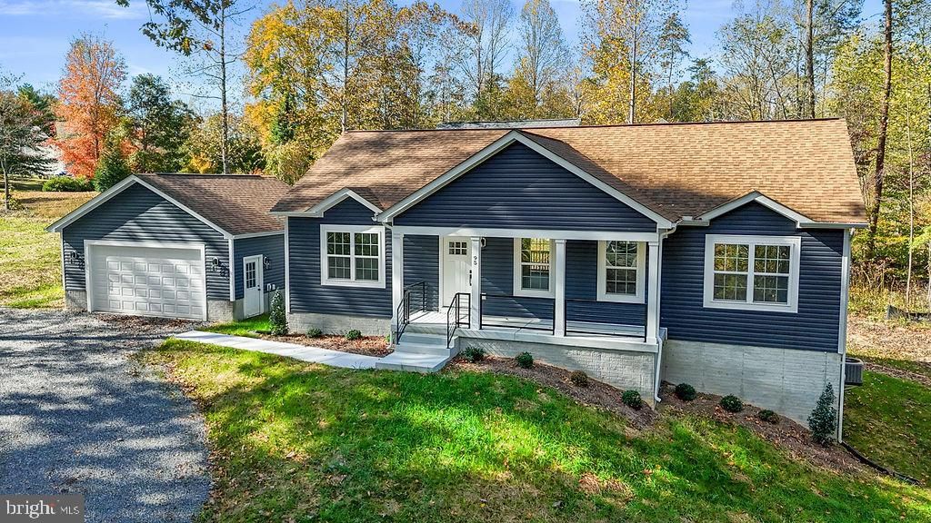 95 WOODLAND SHORES DR, Louisa, VA 23093