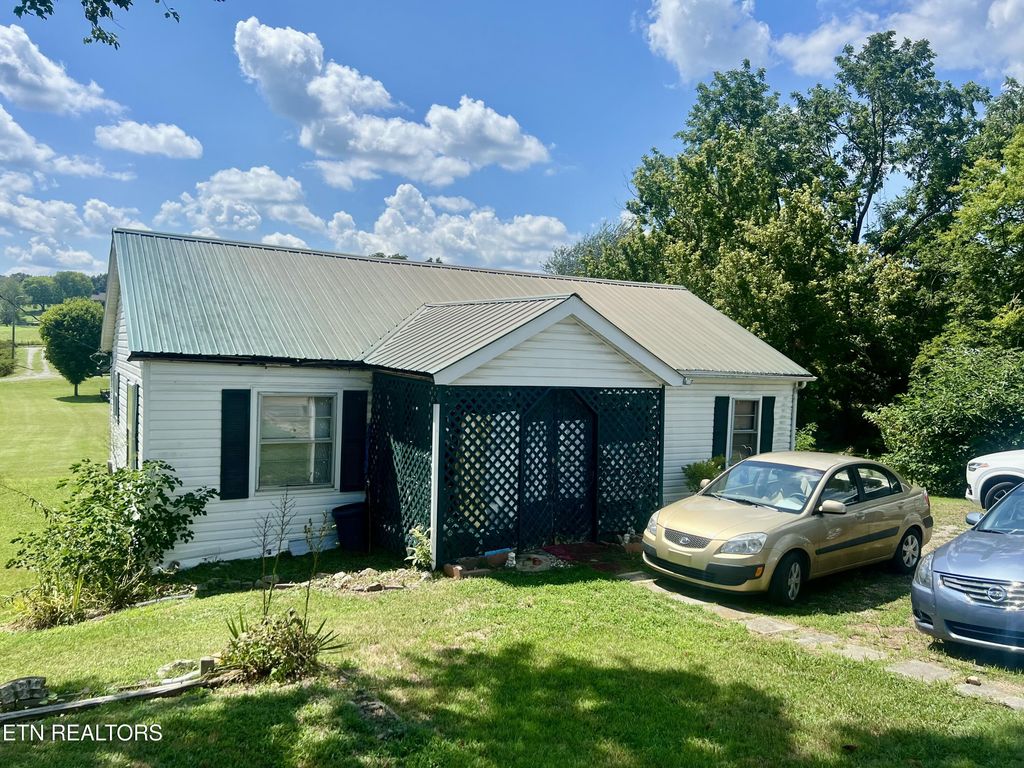201 Browder St, Sweetwater, TN 37874