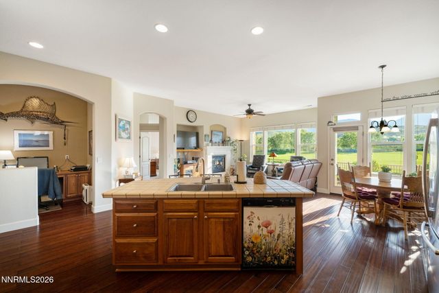 3272 Dog Leg Drive, Minden, NV 89423